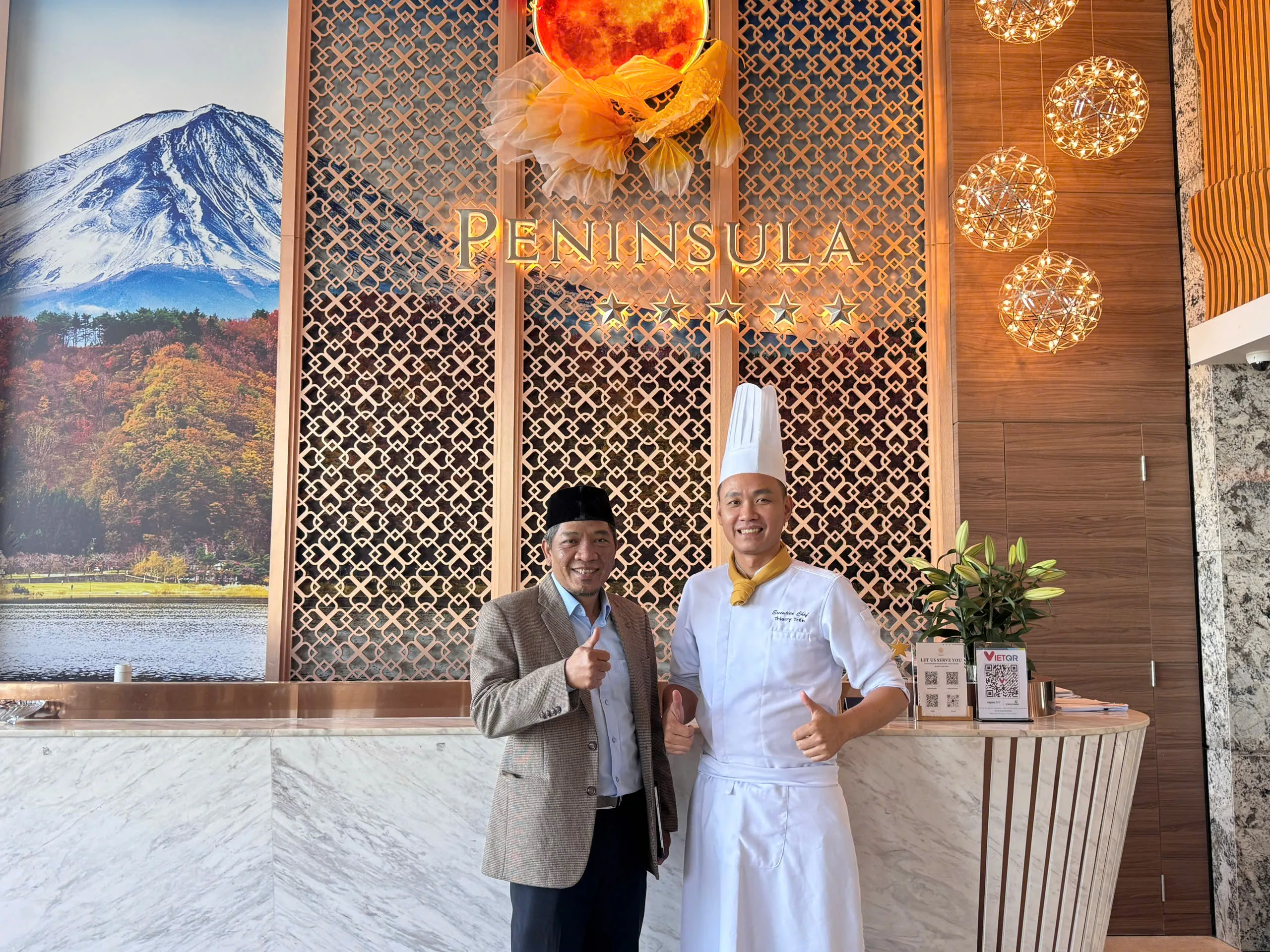 Gặp gỡ đầu bếp nhà hàng Peninsula phục vụ thực khách Muslim